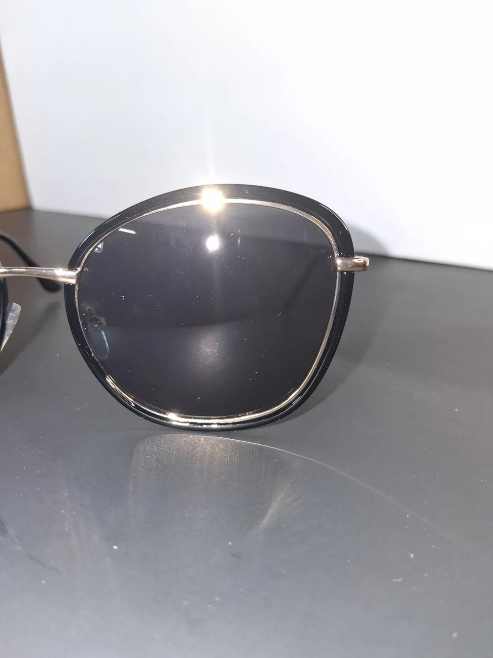 Classic Black Round Women's Sunglasses